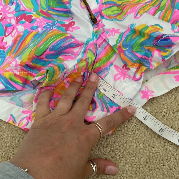 Lilly Pulitzer The Walsh shorts size 2 - Picture 2 of 8